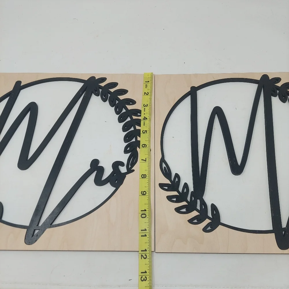Mr. and Mrs. Black Wooden Round Signs Wedding Decor Laurel Hoop Cursive